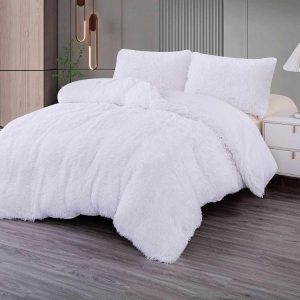 Čupavi set posteljine - 4 dela - BELI